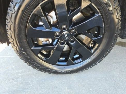 Used 2022 Kia Sorento S image 9