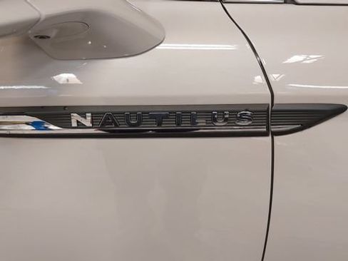 Used 2022 Lincoln Nautilus Reserve w/ Equipment Group 202A AWD/4WD image 40