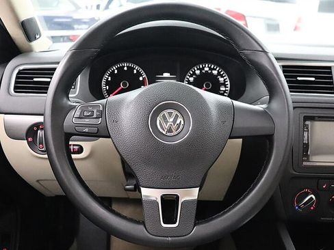Used 2013 Volkswagen Jetta SEL FWD image 29
