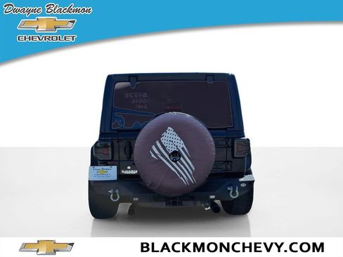 Used 2020 Jeep Wrangler Sport AWD/4WD image 4