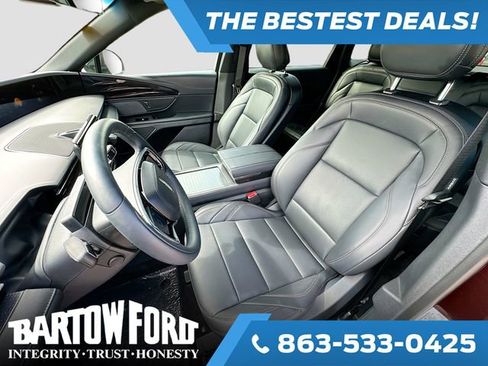 Used 2024 Lincoln Nautilus Premier w/ Jet Appearance Package image 19