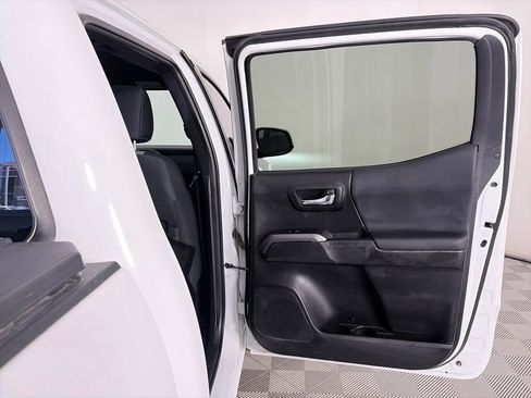 Used 2023 Toyota Tacoma TRD Off-Road image 26