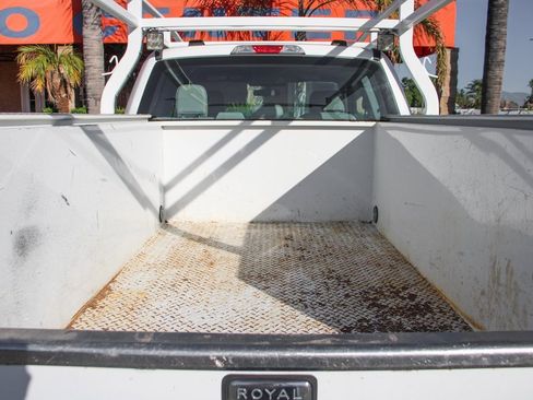 Used 2020 Ford F250 XL w/ Power Equipment Group image 9