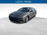 Used 2024 Hyundai Elantra SE image 3