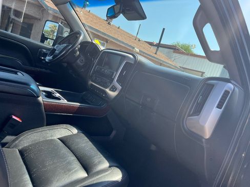 Used 2018 GMC Sierra 1500 SLT AWD/4WD image 34
