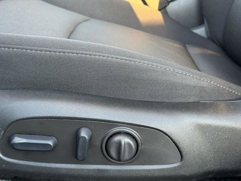 Used 2024 Chevrolet Malibu LT image 12