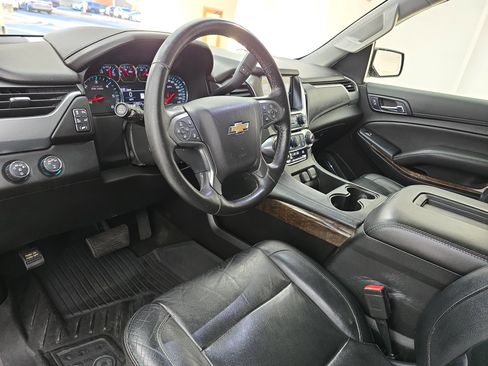 Used 2018 Chevrolet Tahoe LT w/ Luxury Package image 17