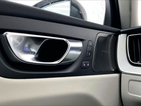 New 2026 Volvo XC60 B5 Ultra w/ Protection Package Premier image 28