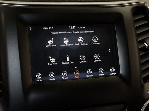 Used 2020 Jeep Cherokee Latitude w/ Cold Weather Group image 18