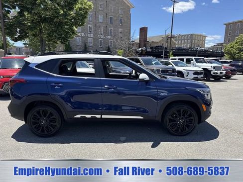 Used 2023 Kia Seltos Nightfall Edition AWD/4WD image 3
