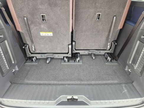 New 2025 Volkswagen ID. Buzz Pro S RWD image 24