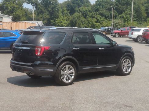 Used 2019 Ford Explorer Limited w/ Class III Trailer Tow Package FWD image 5