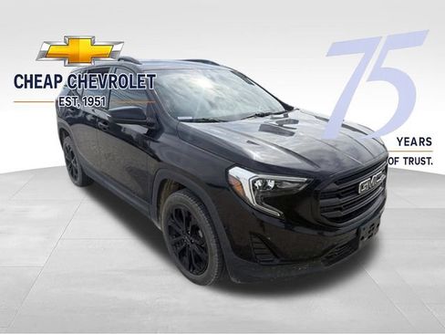 Used 2021 GMC Terrain SLE w/ Driver Convenience Package AWD/4WD image 2
