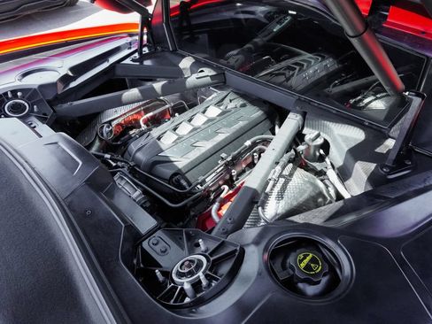 Used 2025 Chevrolet Corvette Stingray Preferred Cpe w/ Z51 Performance Package RWD image 26
