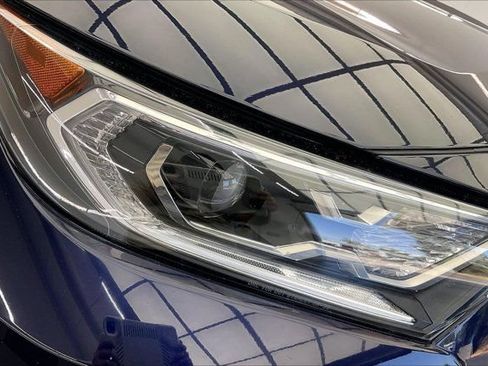 Used 2021 Toyota RAV4 XLE AWD/4WD image 29