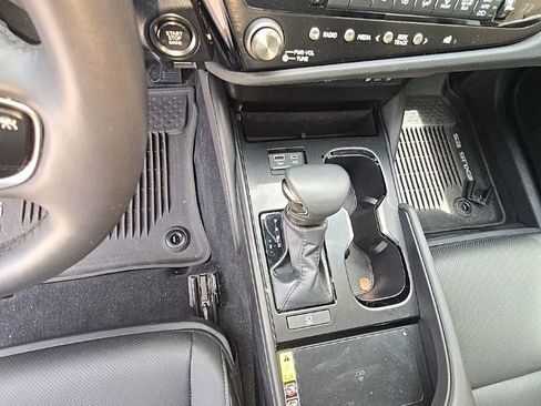 Certified 2024 Lexus ES 350 w/ Premium Package image 20