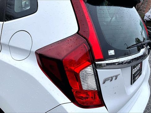 Used 2018 Honda Fit EX image 28
