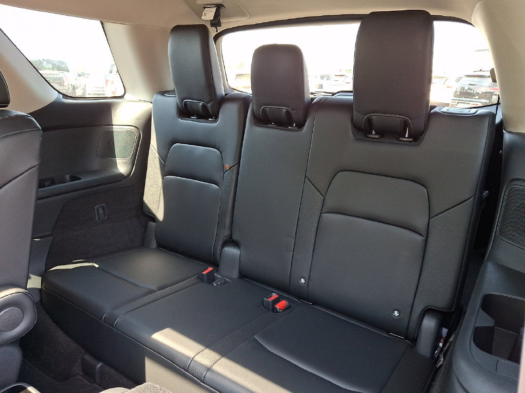 Certified 2023 Nissan Pathfinder SL w/ SL Premium Package AWD/4WD image 11