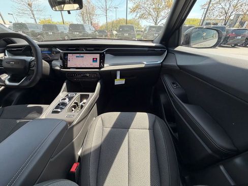 New 2026 Jeep Cherokee Laredo image 13