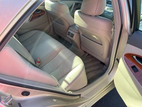 Used 2009 Toyota Camry XLE image 19
