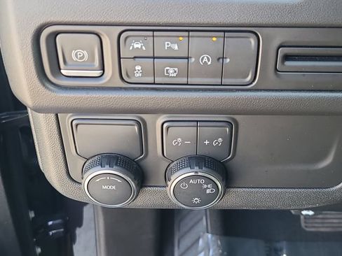 Used 2024 Chevrolet Tahoe LT w/ Luxury Package RWD image 29