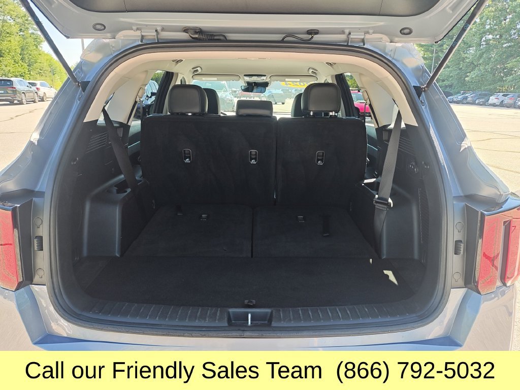Used 2024 Kia Sorento S AWD/4WD image 21