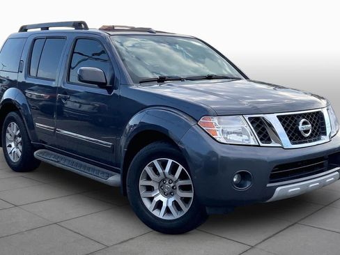 Used 2012 Nissan Pathfinder LE w/ DVD Entertainment Pkg RWD image 2