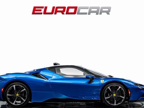 Used 2022 Ferrari SF90 Stradale AWD/4WD image 6
