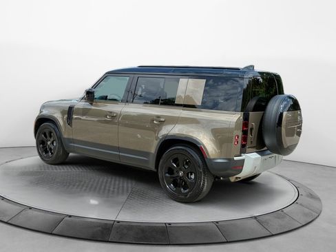 Certified 2025 Land Rover Defender 110 S AWD/4WD image 5