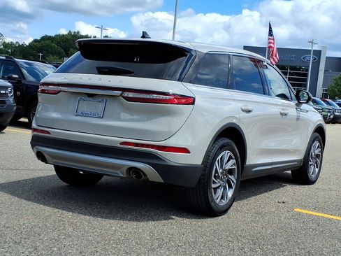 Used 2023 Lincoln Corsair AWD w/ Equipment Group 101A image 7