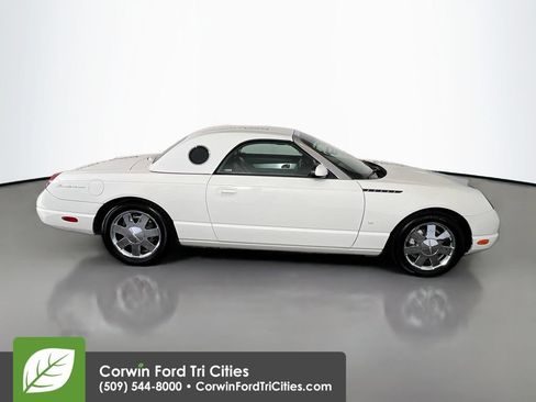 Used 2003 Ford Thunderbird RWD image 15