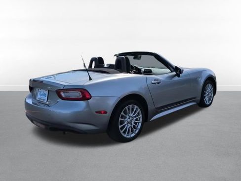 Used 2017 FIAT 124 Spider Classica image 4