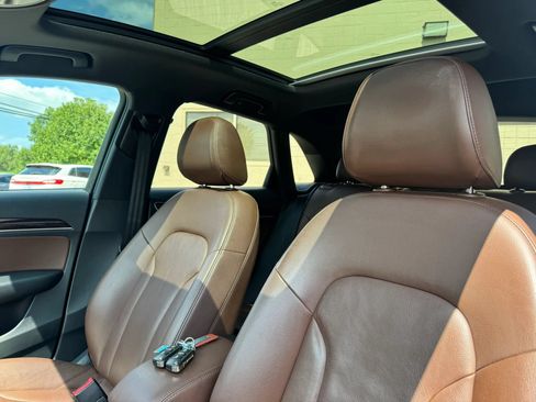 Used 2016 Audi Q3 2.0T Prestige w/ Prestige Package AWD/4WD image 24