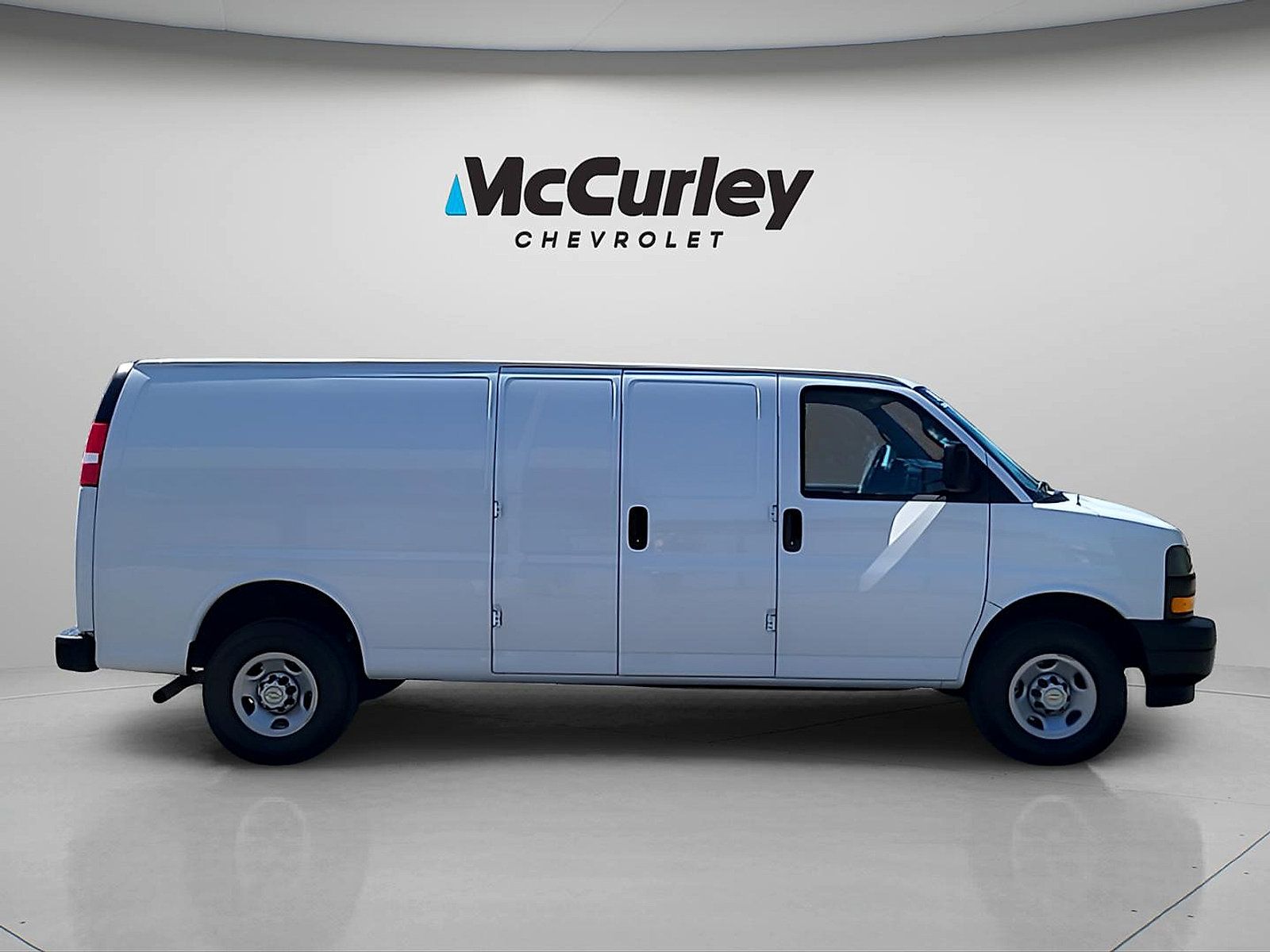 Used 2025 Chevrolet Express 2500 Extended w/ Driver Convenience Package RWD image 8