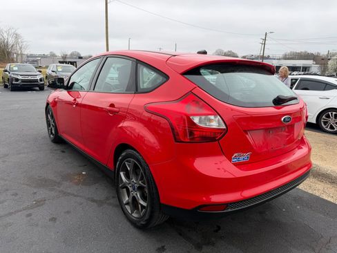 Used 2014 Ford Focus SE w/ Equipment Group 201A FWD image 5