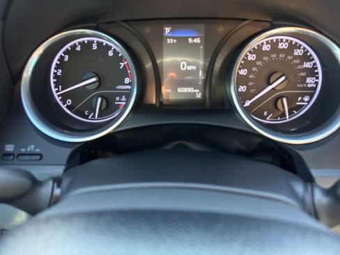 Used 2020 Toyota Camry LE image 14