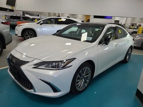 Used 2019 Lexus ES 350 Luxury image 1