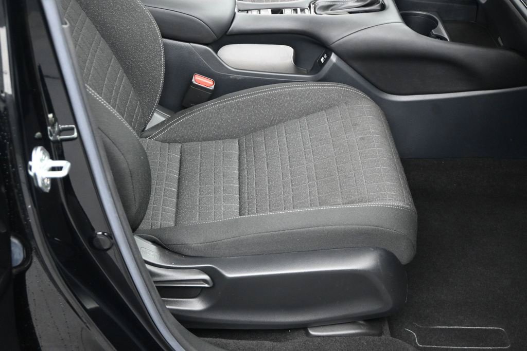 Used 2023 Honda HR-V LX image 11