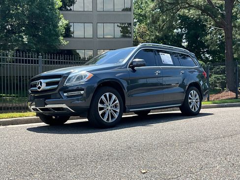 Used 2016 Mercedes-Benz GL 320 BlueTEC 4MATIC image 1