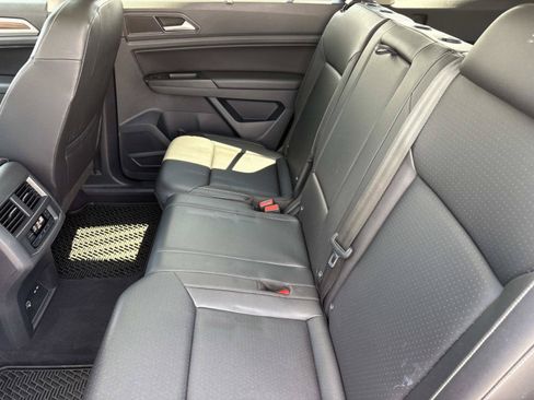 Used 2021 Volkswagen Atlas SE FWD image 16