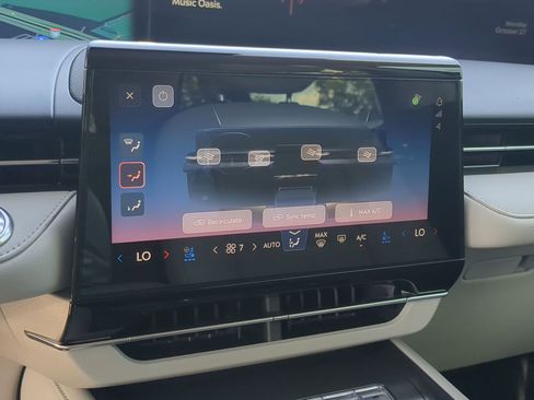 New 2026 Lincoln Nautilus Premier w/ Equipment Group 102A image 18