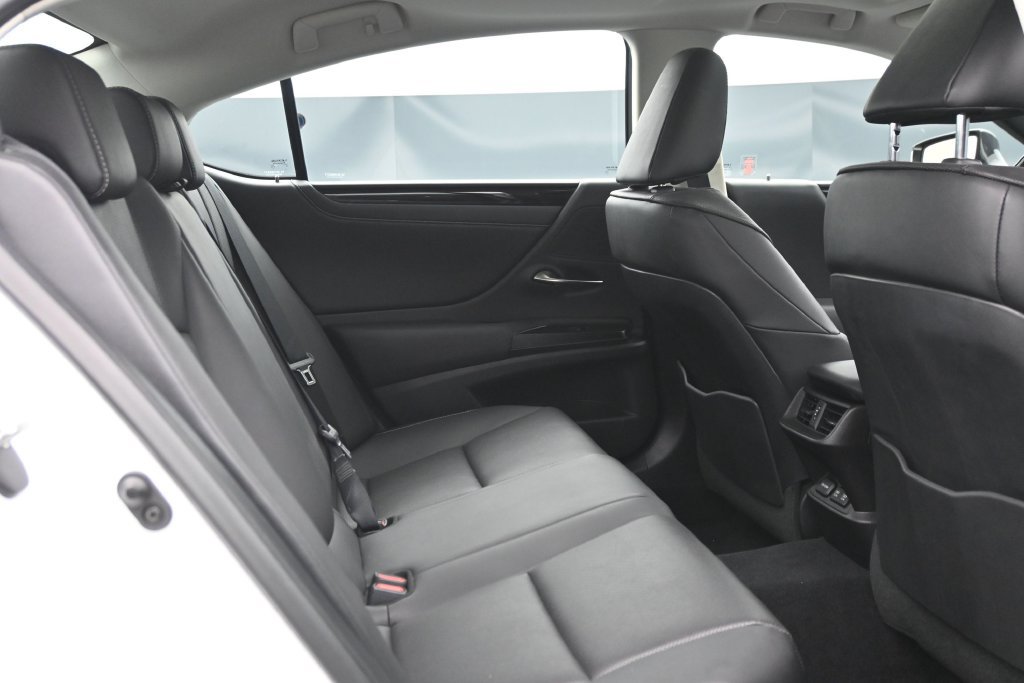 Used 2021 Lexus ES 250 AWD/4WD image 14