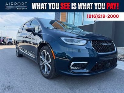 Used 2022 Chrysler Pacifica Pinnacle