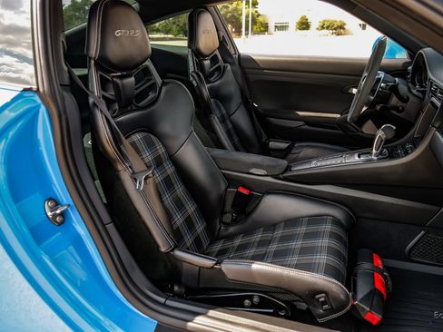 Used 2016 Porsche 911 GT3 RS RWD image 44