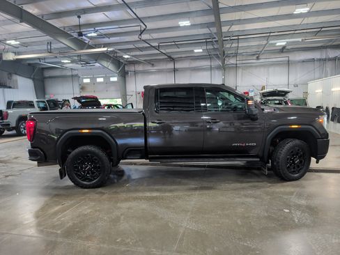 Used 2021 GMC Sierra 3500 AT4 w/ AT4 Premium Plus Package AWD/4WD image 2