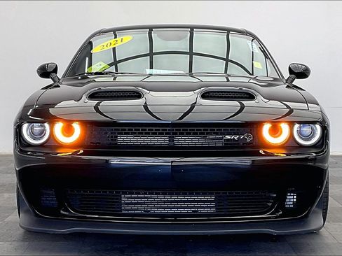 Used 2021 Dodge Challenger SRT Hellcat Redeye image 2