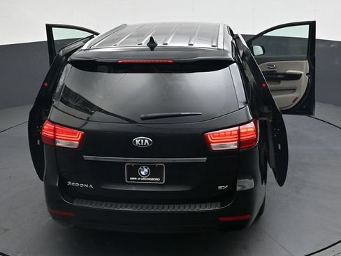 Used 2016 Kia Sedona SX FWD image 42