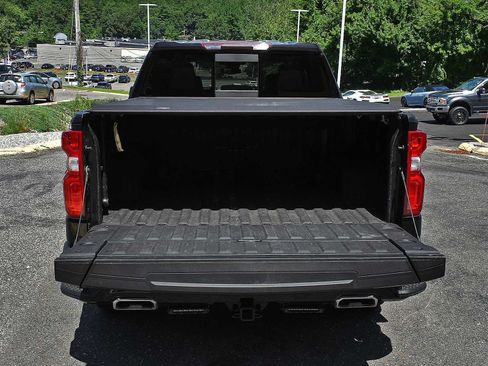 Used 2025 Chevrolet Silverado 1500 RST AWD/4WD image 9