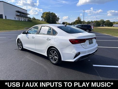 Used 2022 Kia Forte LXS image 6