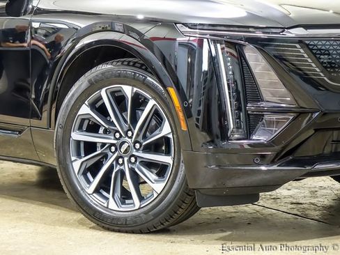 Certified 2024 Cadillac Lyriq Sport w/ LPO, Floor Liner Package AWD/4WD image 4